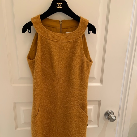 ***SOLD***Authentic Chanel very classy dress - Picture 2 of 9